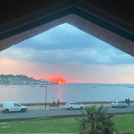 Cosy Coastguard Cottage Right Next To The Sea East Cowes Exterior foto